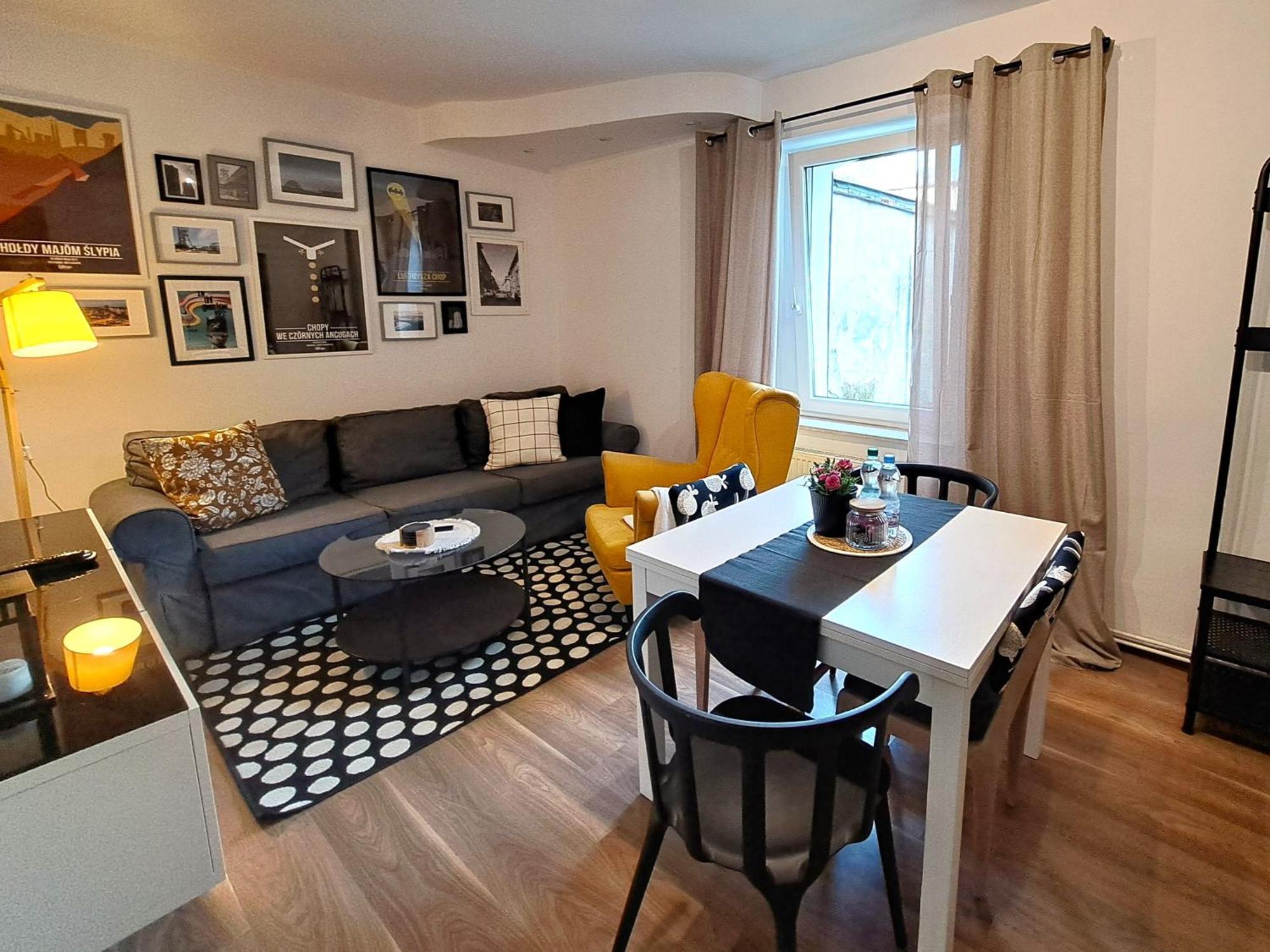 Gryfny Familok Apartment Katowice Exterior photo